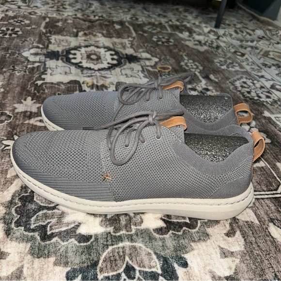 Clarks Gray Knit Men's Athletic Shoes - Picture 3 of 7